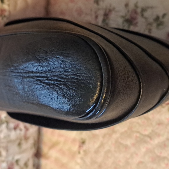 Valentino Garavani Luxury Black Leather Clutch - Picture 4 of 8